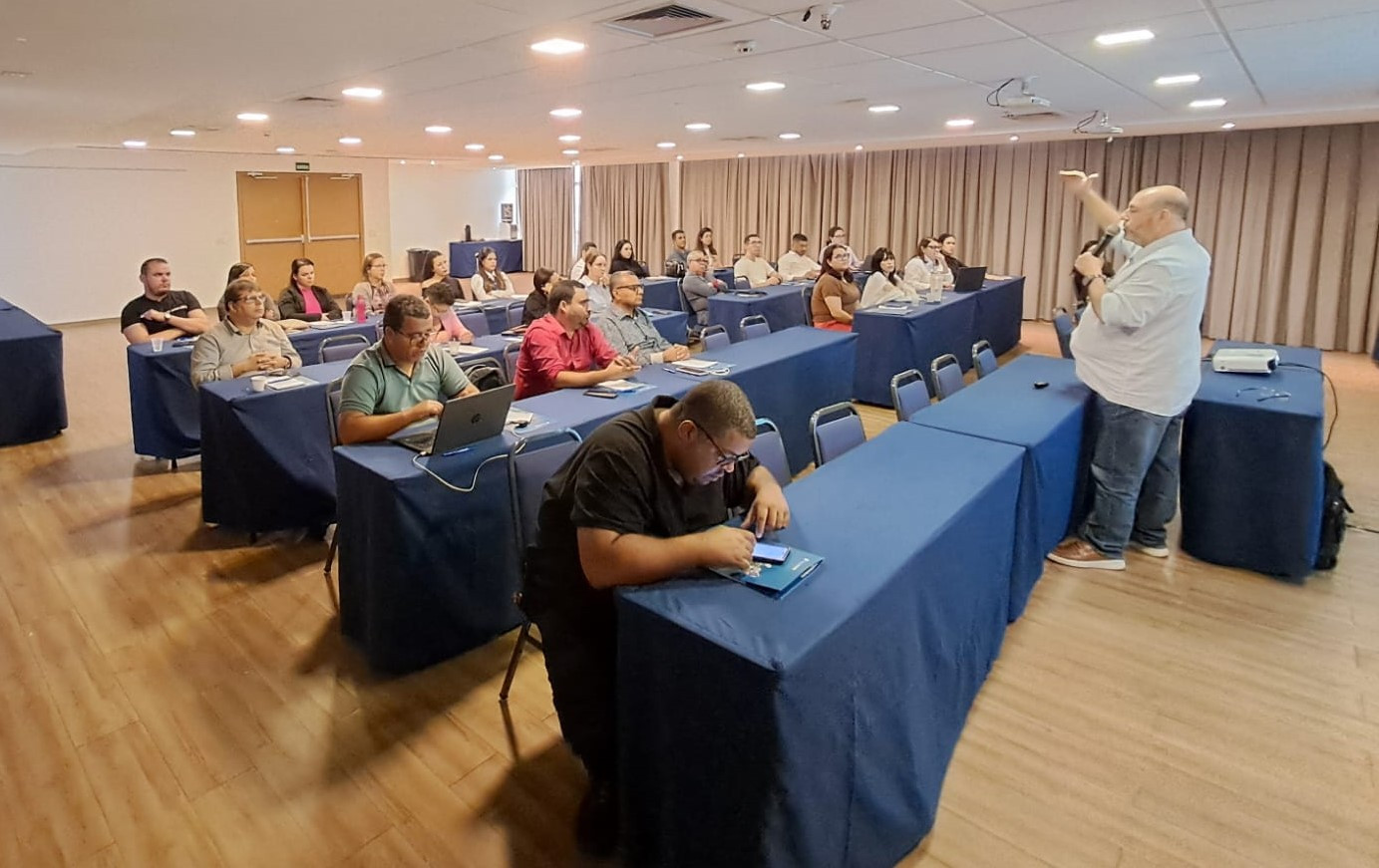 Sescoop/PE realiza segundo módulo presencial de programa de formação para contadores