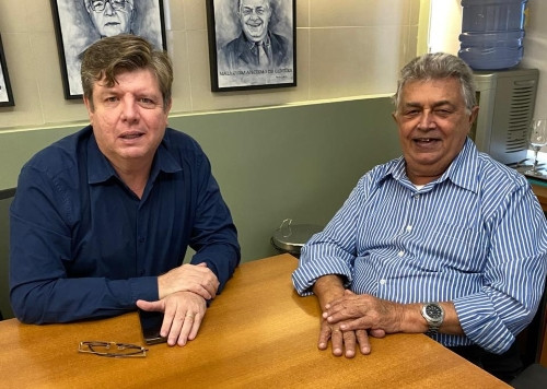 Pré-candidato a deputado federal, Tadeu Calheiros visita a Casa do Cooperativismo Pernambucano