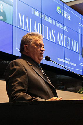 Presidente da OCB/PE recebe Título de Cidadão Recifense na Câmara Municipal